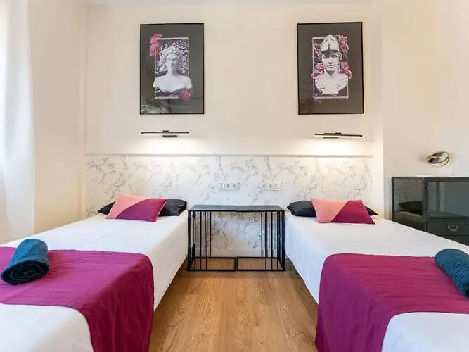טורמולינוס Cosy Apartment Near The Centre